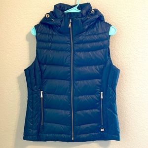Michael Kors puffer vest Black sz M gold tone hardware